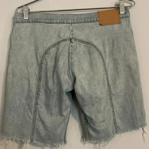 Levi’s 90’s cut off jeans light blue denim size 4-6 Women’s Rare cut